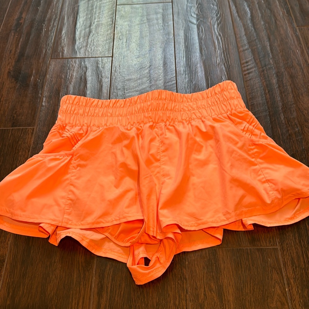 Free People movement shorts S